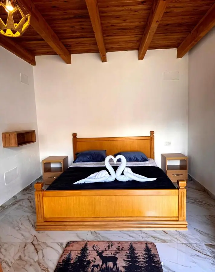 Thethi Paradise Hotel & Restaurant