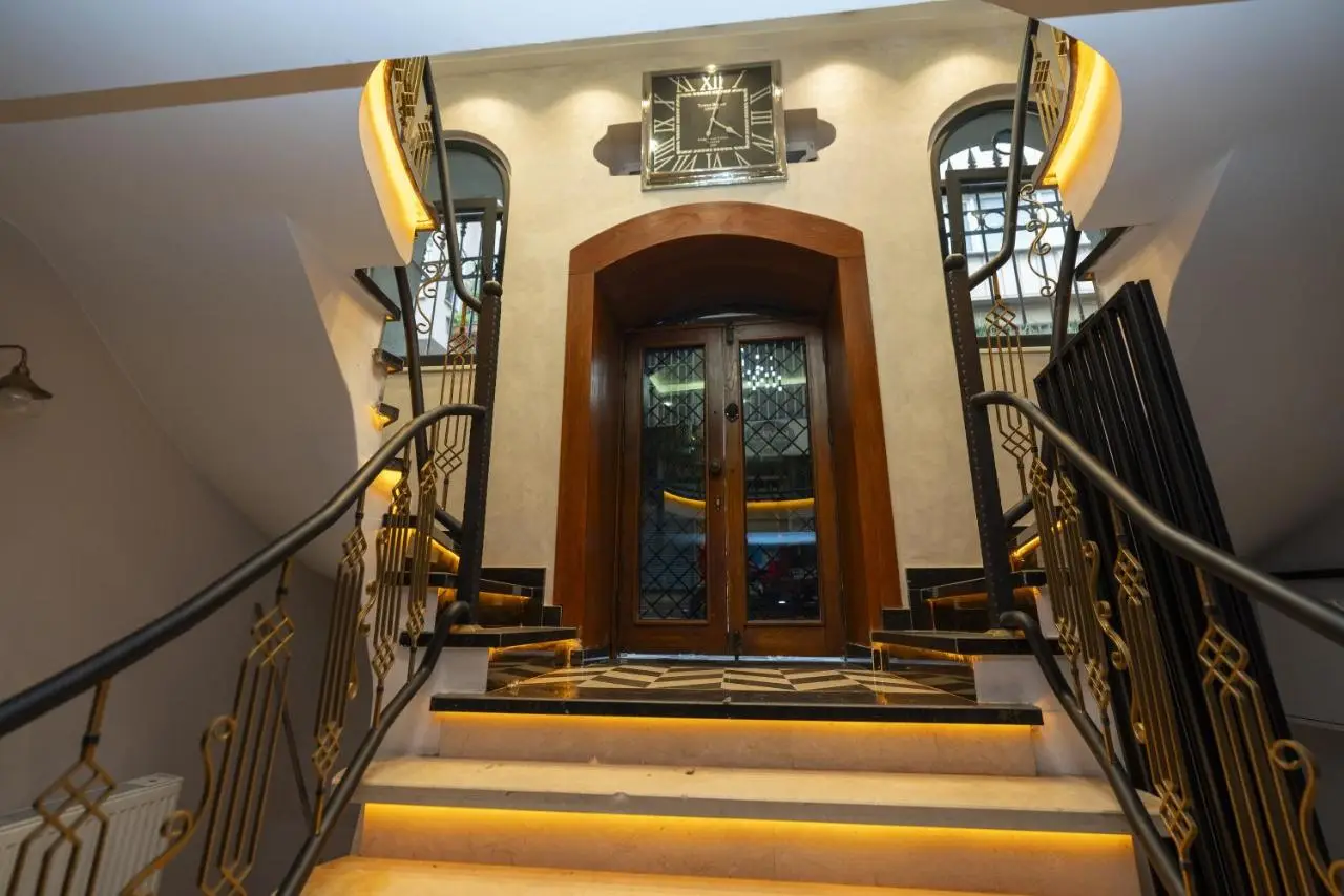 THE MUA LUXURY HOMEs