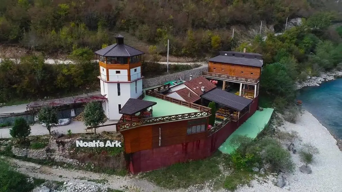 Dzajicaa Buk Rooms - Noahs Ark