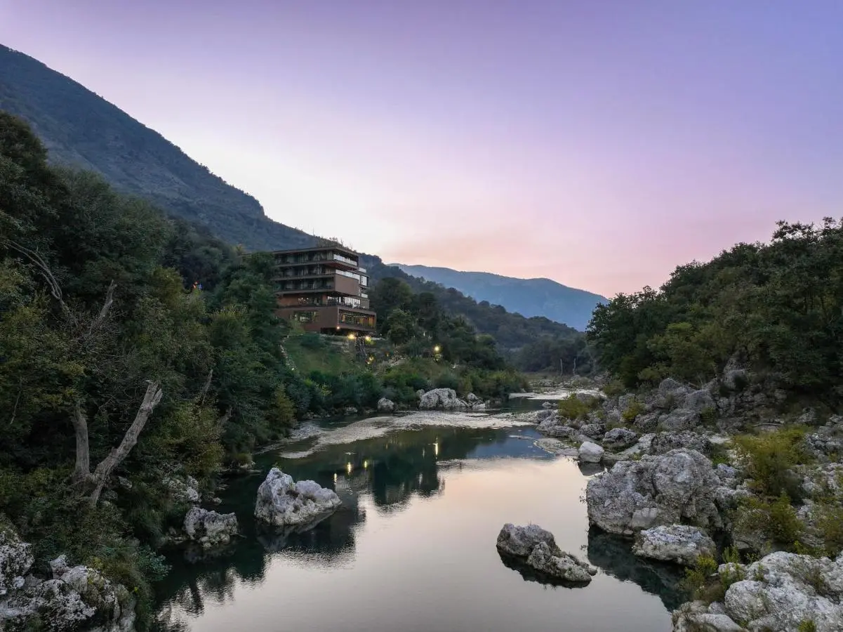 Hotel Uji Ftohte Tepelene
