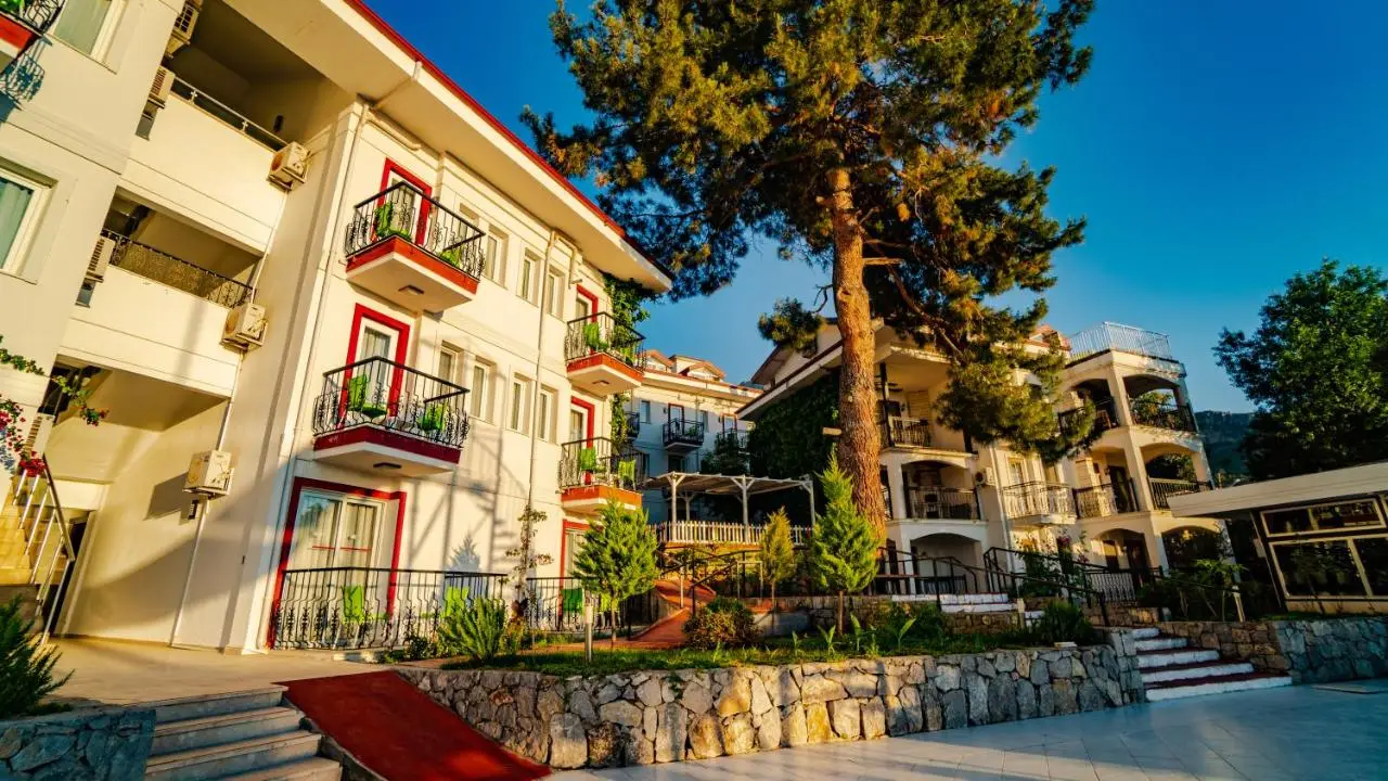 Sunshine Holiday Resort