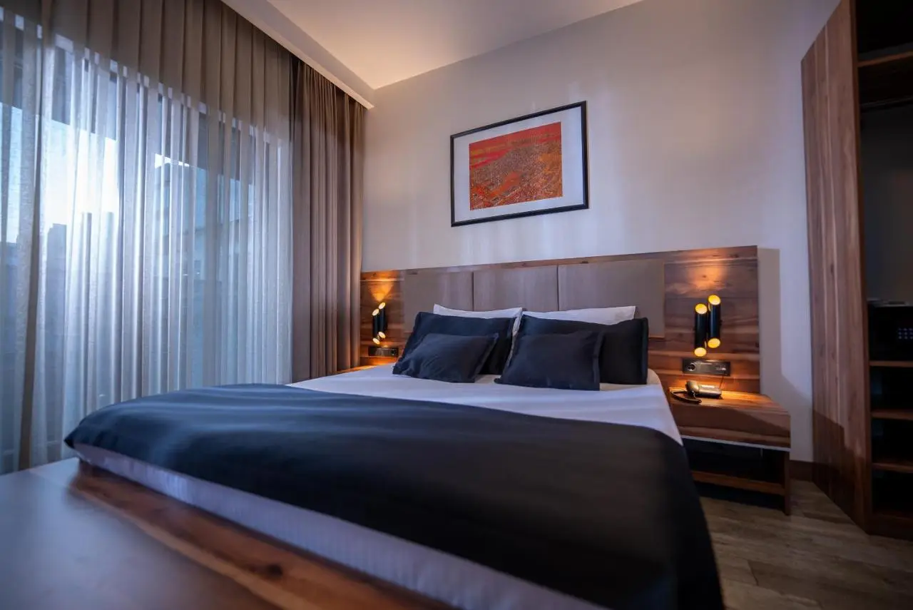 Mari Suites Hotel