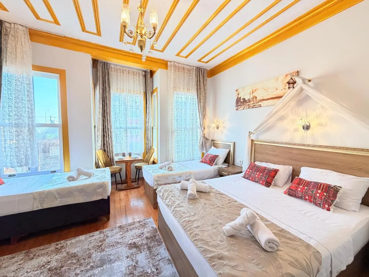 April Mansion