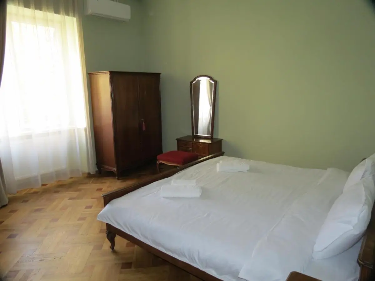 Three Rooms Apartment