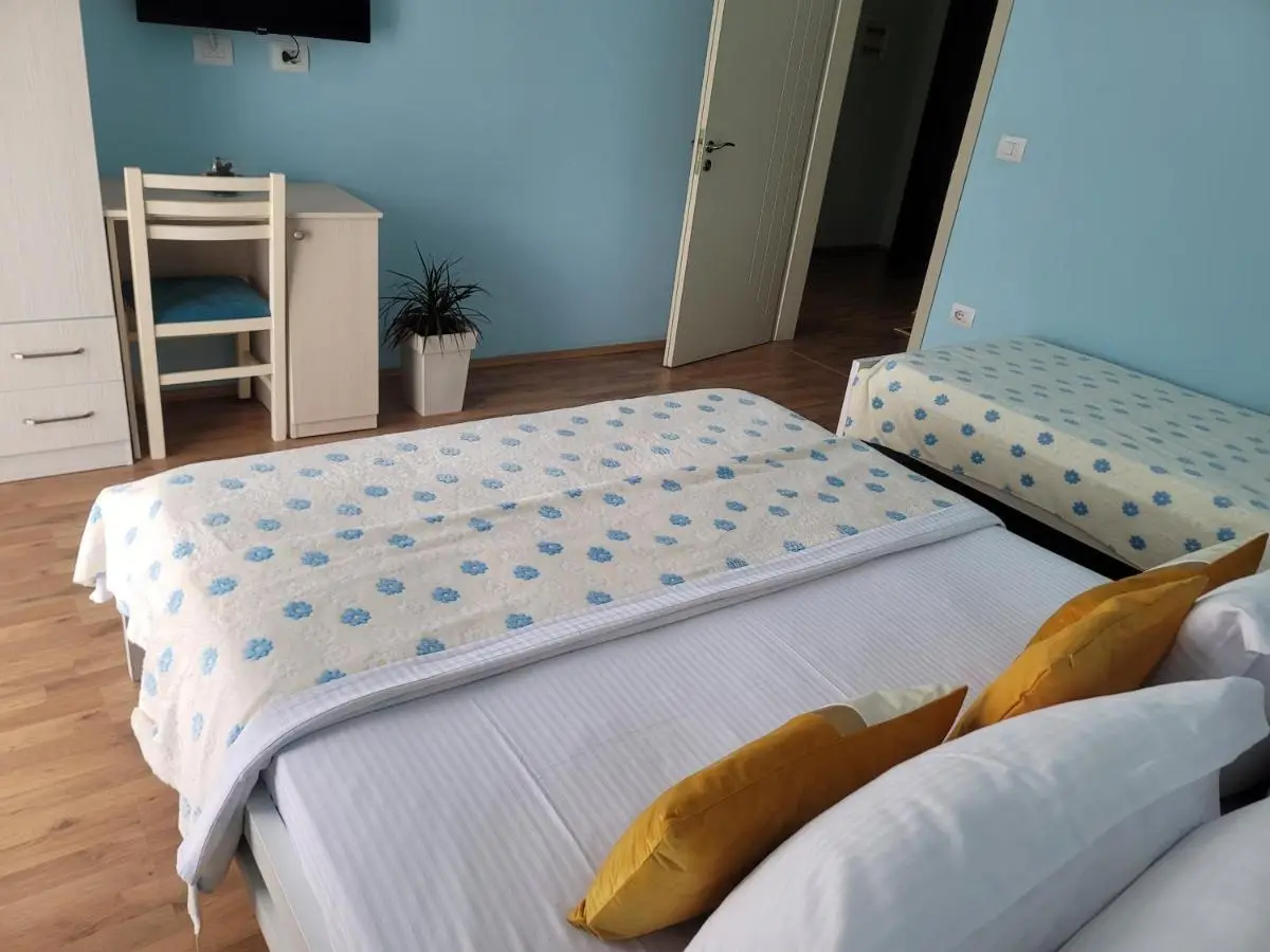 DAI Apartments- City & Castle view Gjirokaster