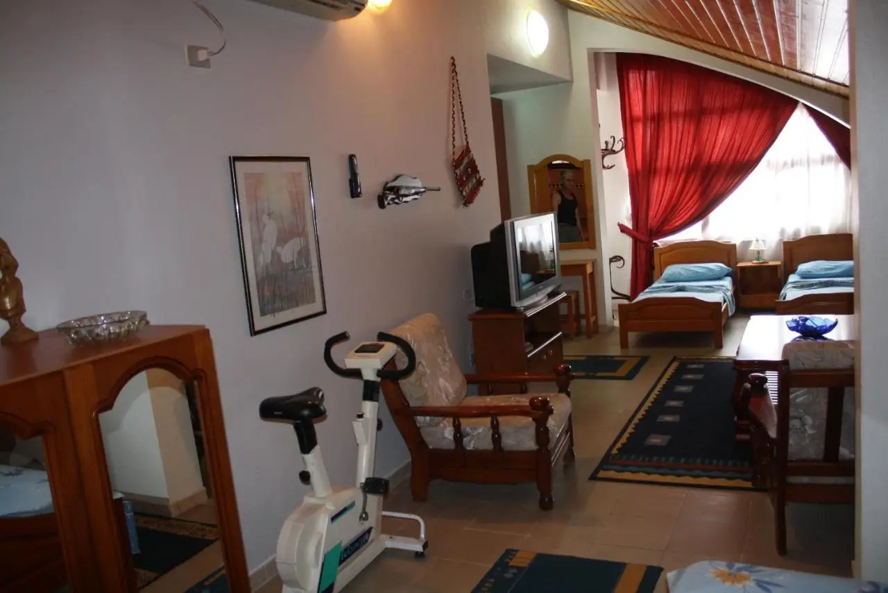 VILLA PEPETO Durres Albania