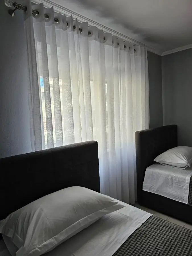 Edi's Apartments-Cozy stay in the center