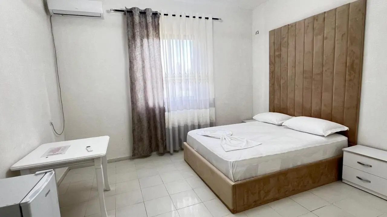 Windmill Shkodra Gesthouse Camping & Grill