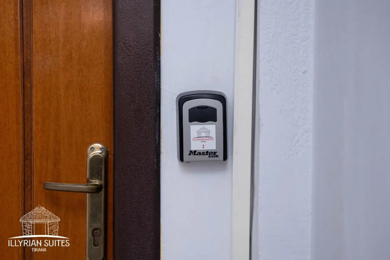 Agron's Suite