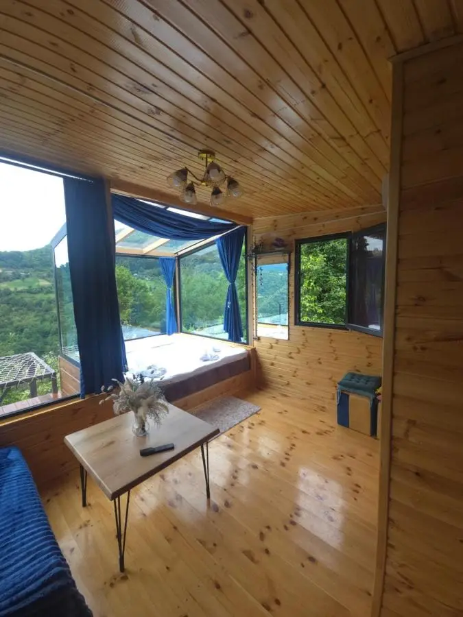 Hill House Merisi