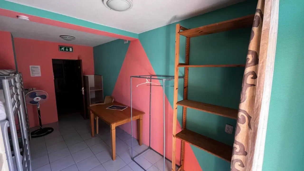 Why Me Eco-friendly Hostel - metro access