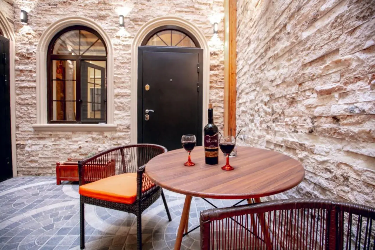 Etnic apartment near Maiden tower center of Baku