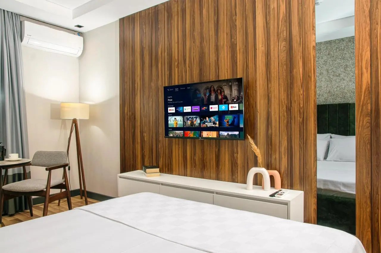 La Mia Suites