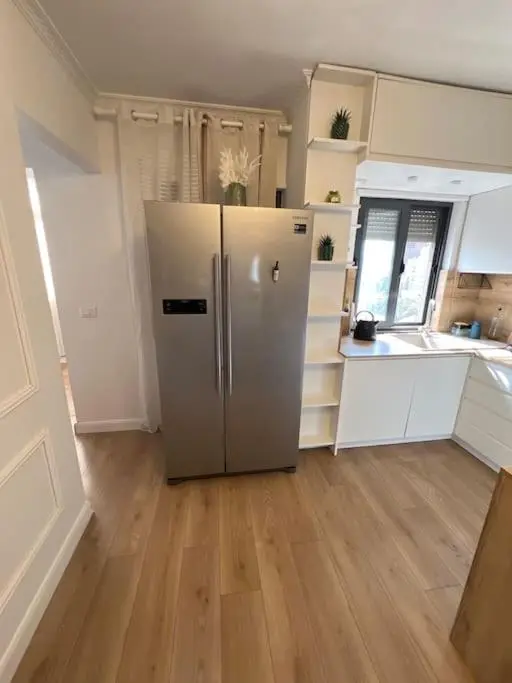 Hugo Apartment