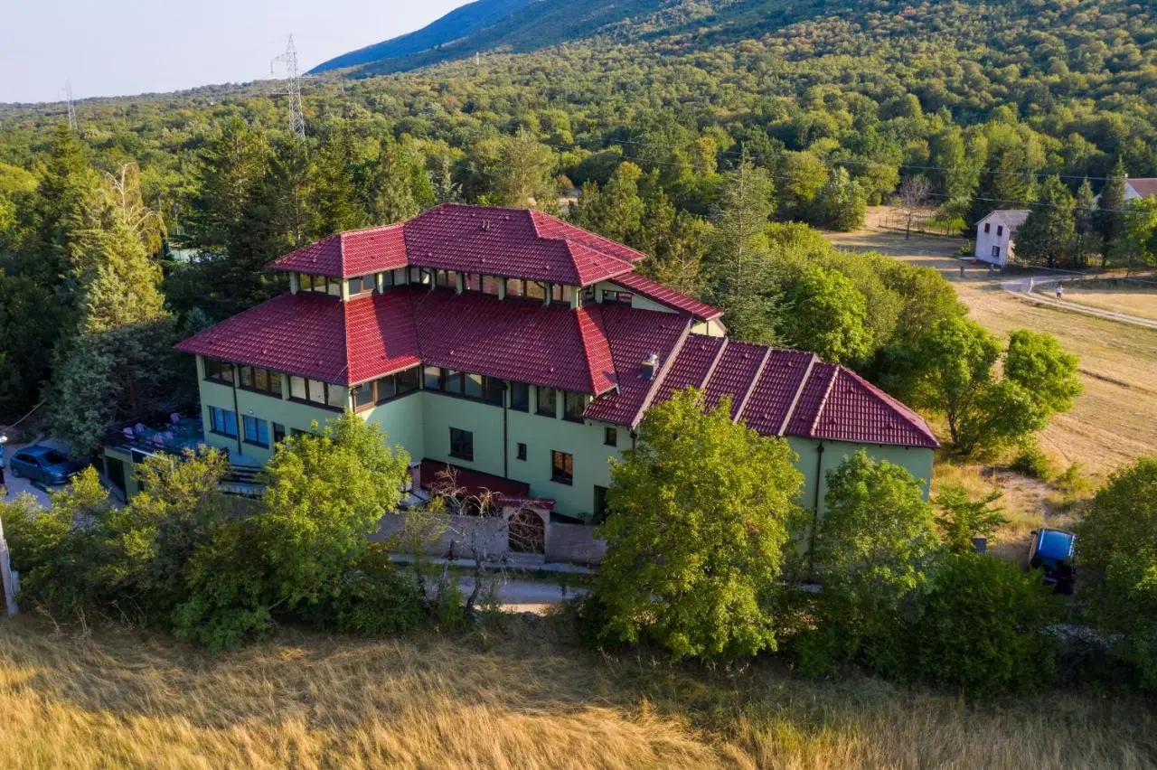Holiday Resort Zlatni Dol Mostar