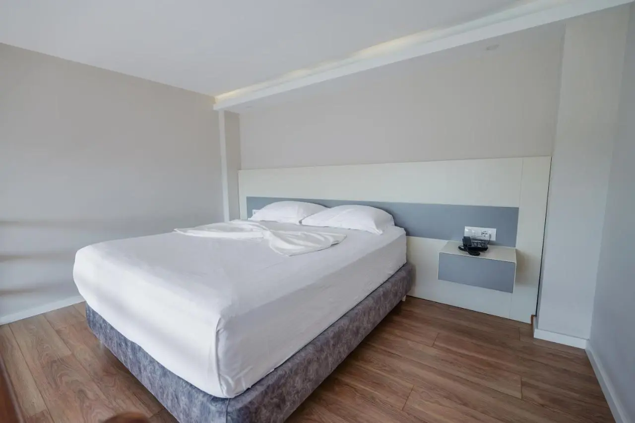 HOTEL DENOEL