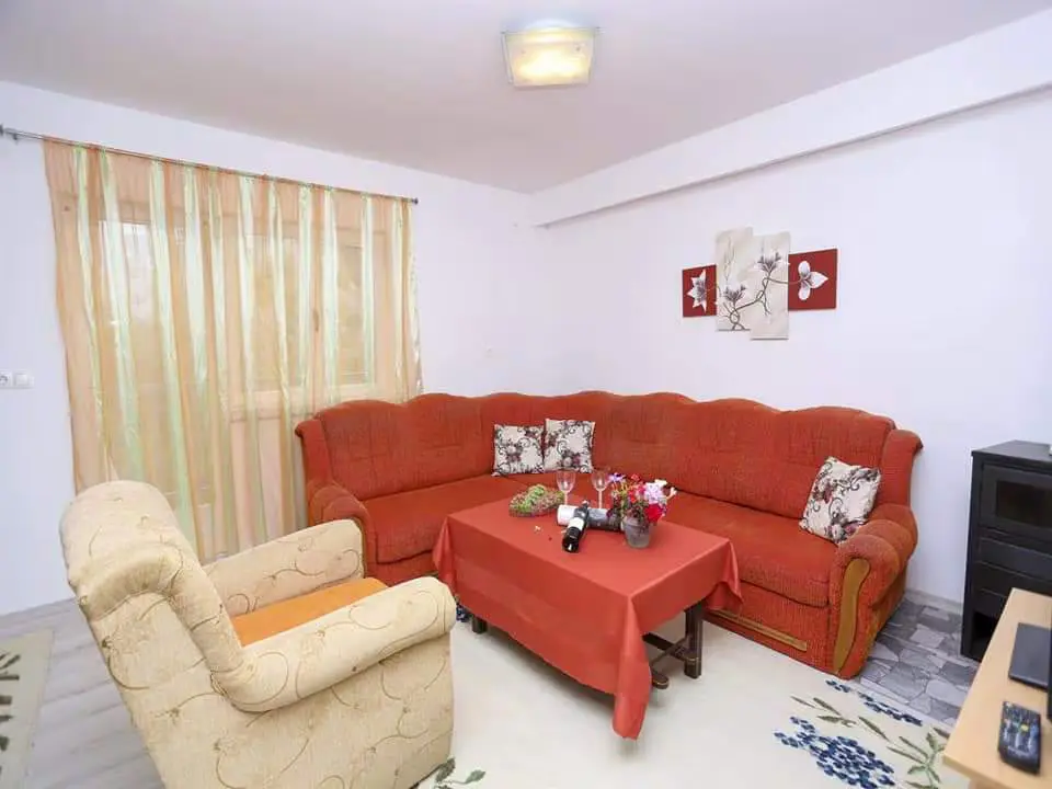 Maida apartment overlooking the river