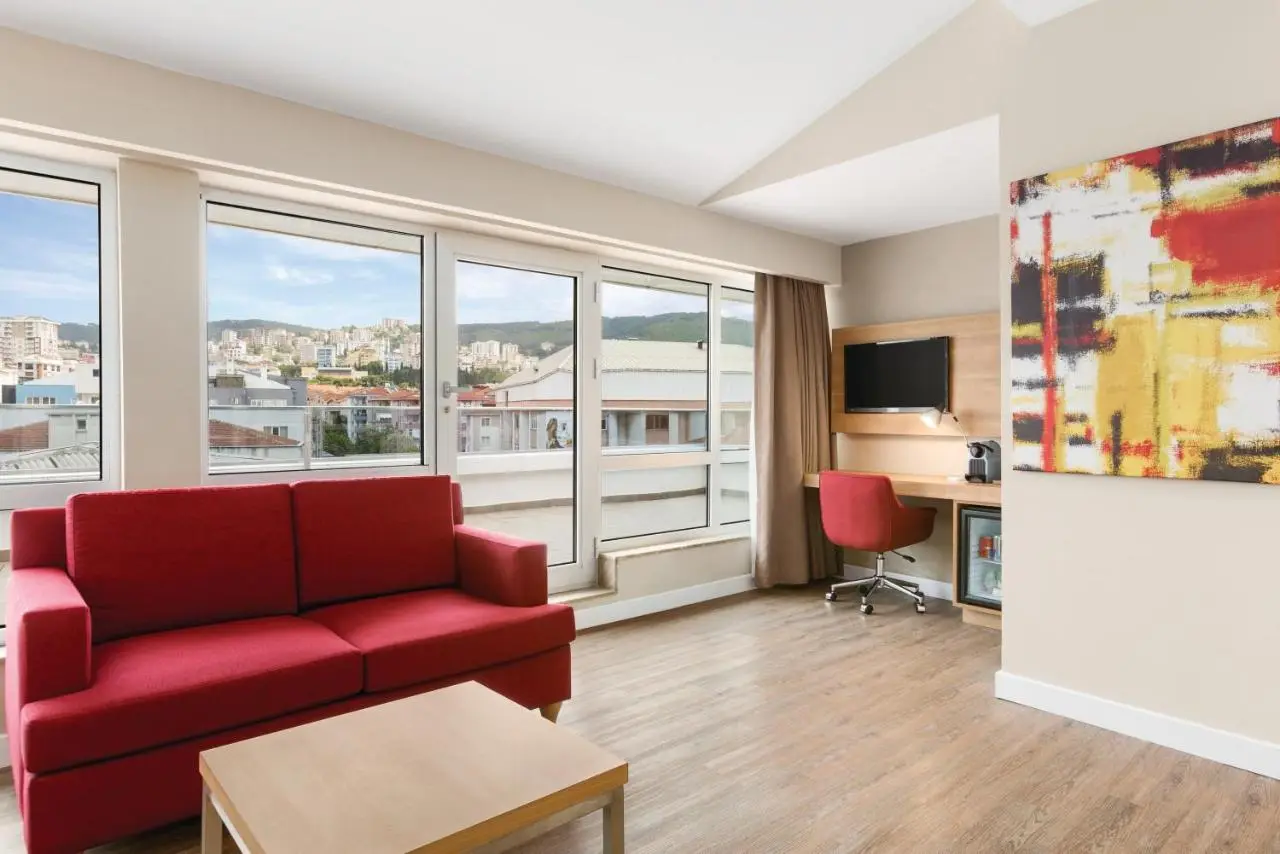 Ramada Encore Istanbul Kartal