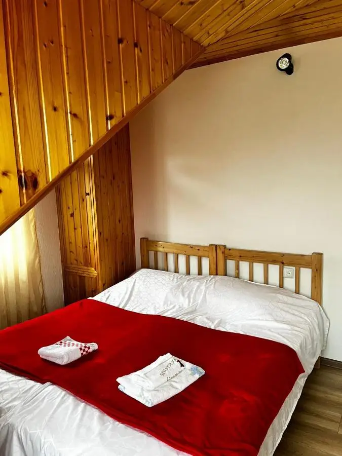 Nino & Irodi's Guest House