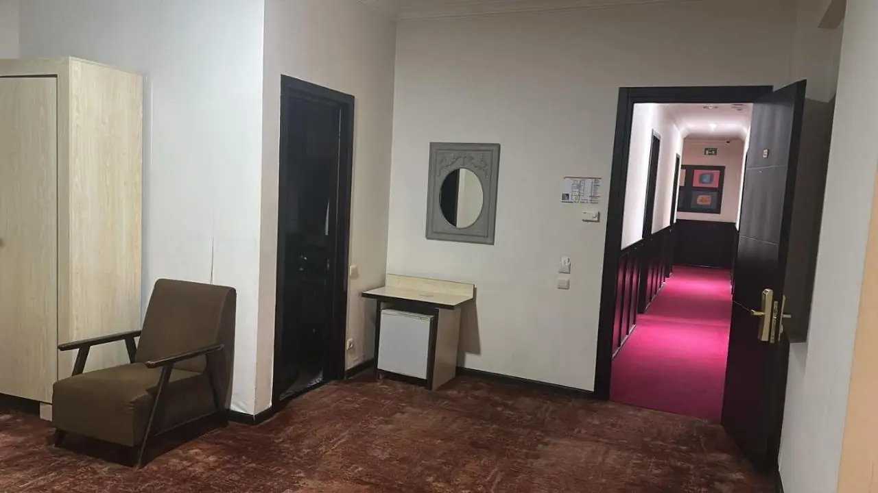 Hotel Cash