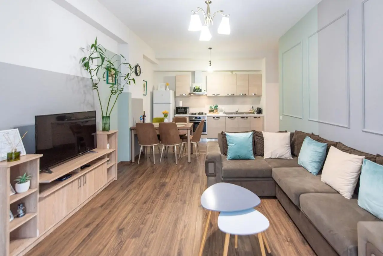 GG Home - new, cozy 2 bedroom apartment on 16th floor