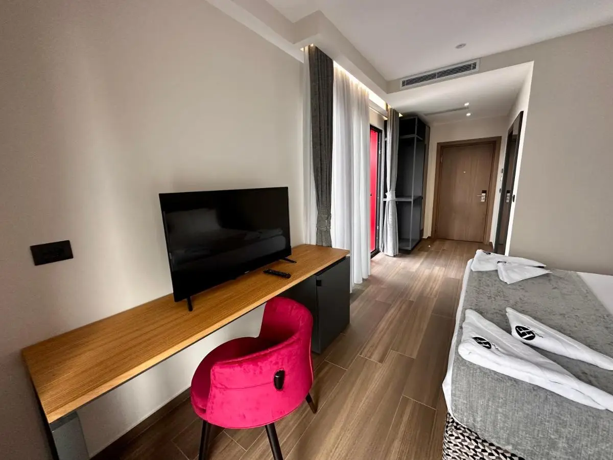 Frojd Kune Resort & Beach Hotel