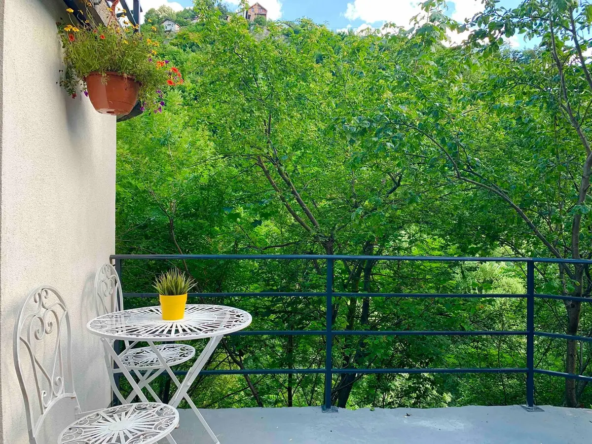 •OLD CITY garden studio• private parking
