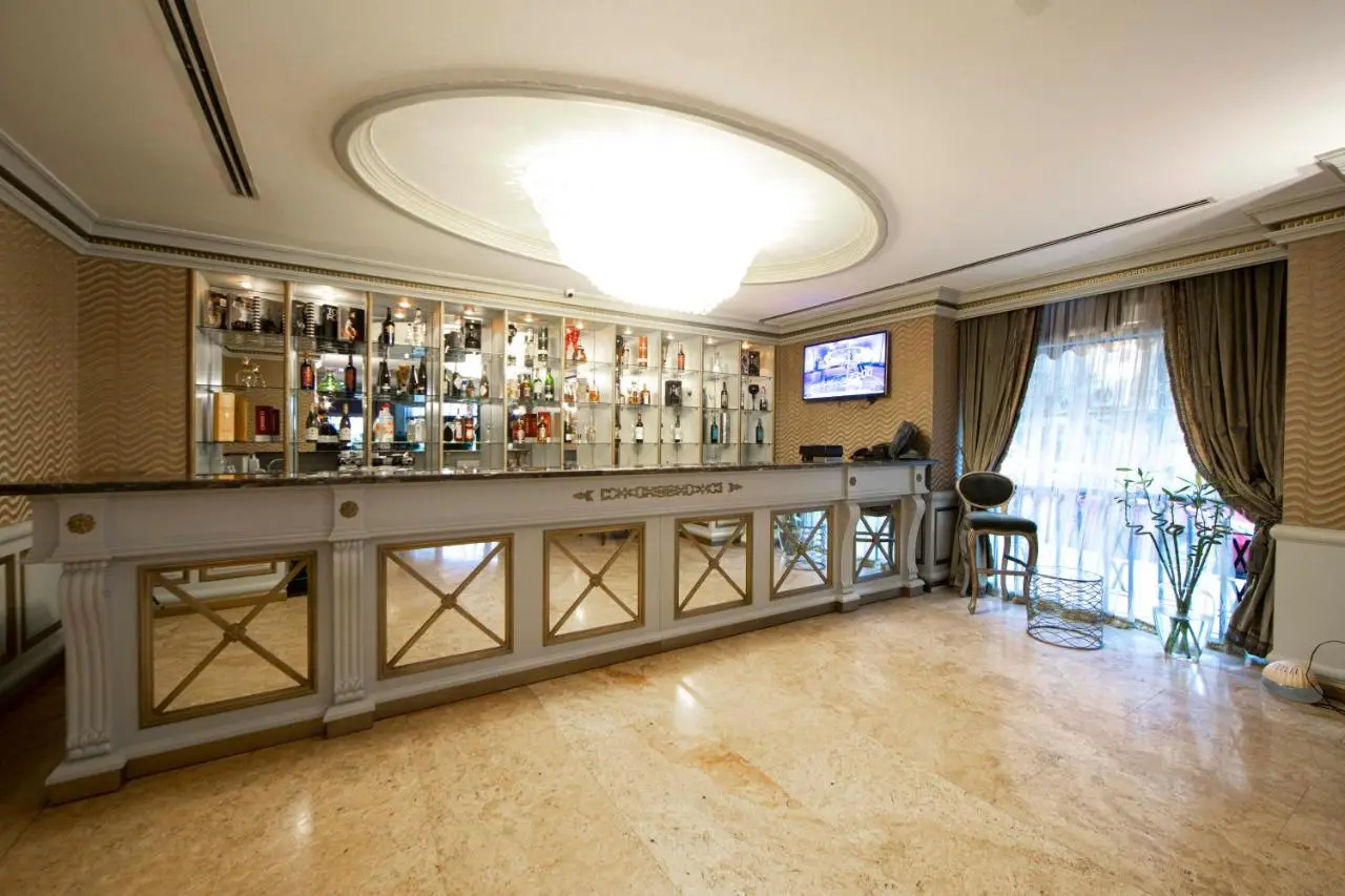 Sapphire Inn Hotel