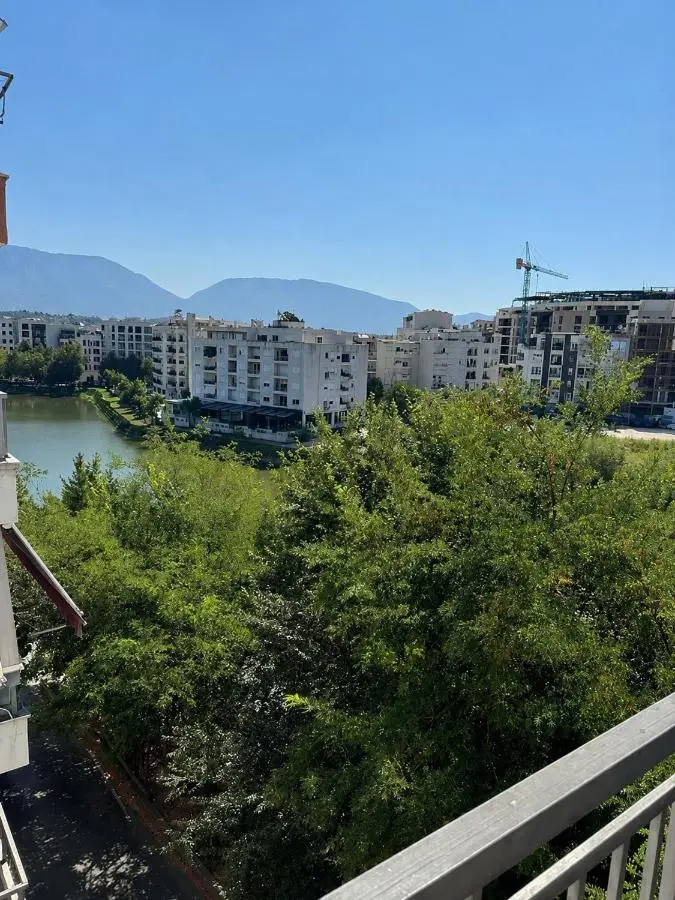 Lake View Apartment