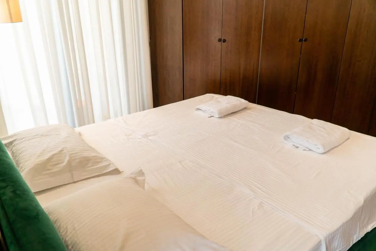 Signature apartment 12