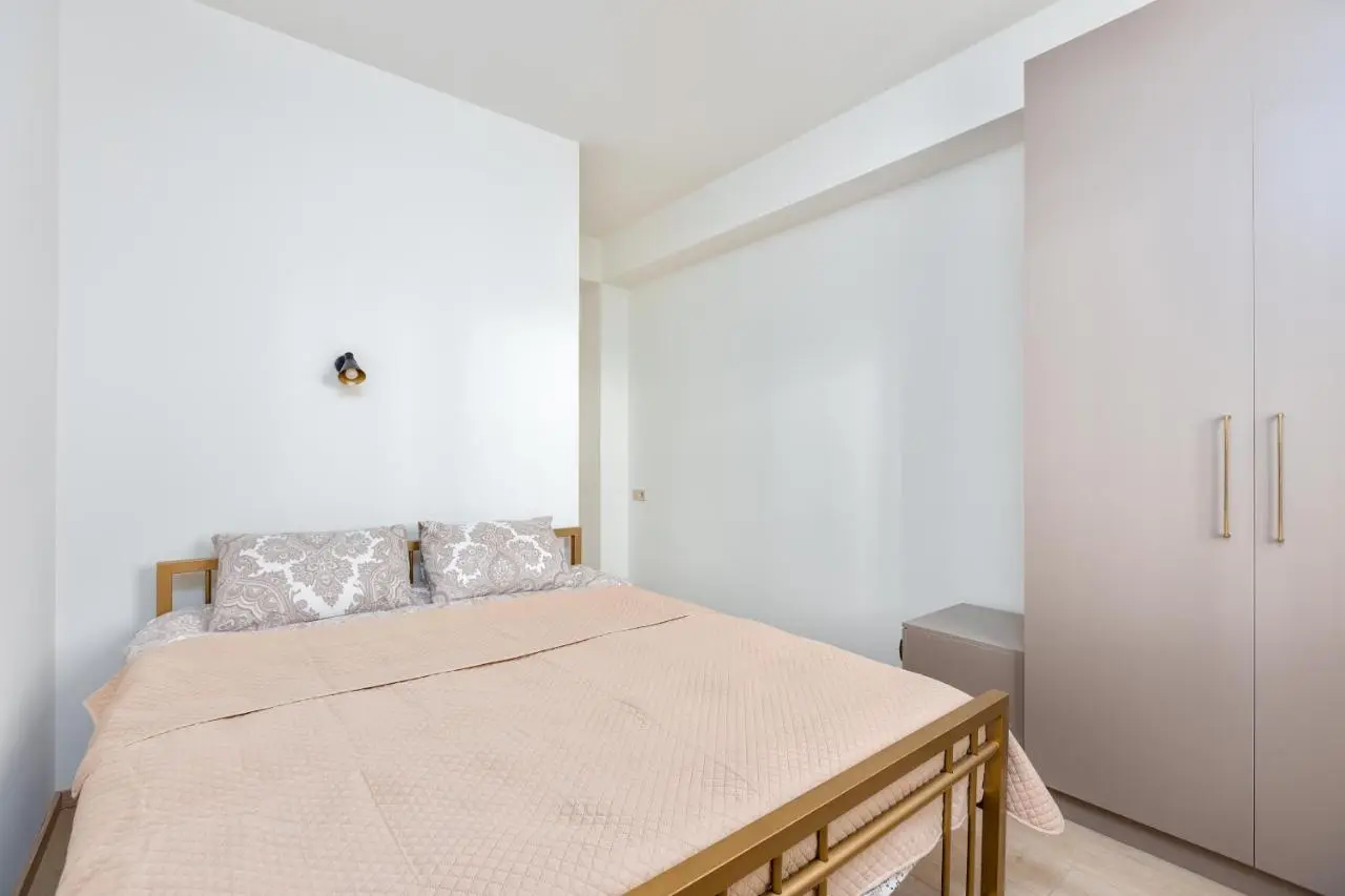 Fresh Air & Panoramic View (Floor 1 & 2)