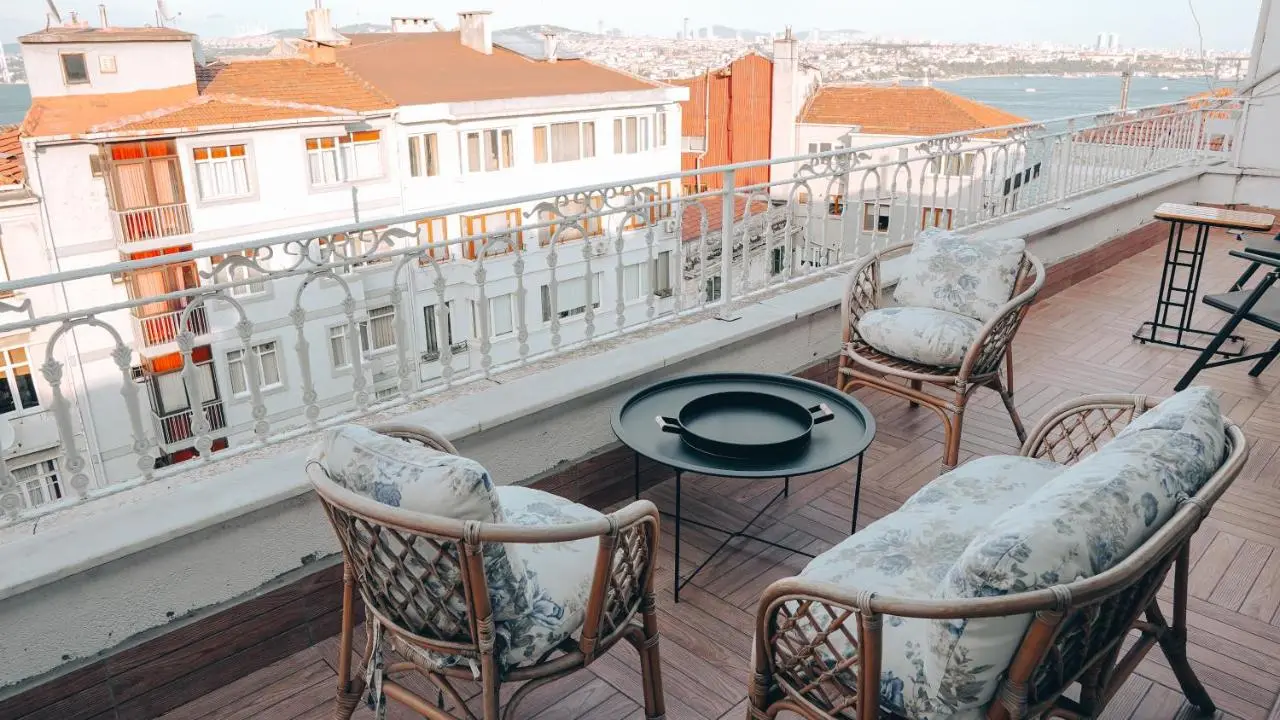 Bosphorus View Oasis 3 BR- 2 BA APARTMENT