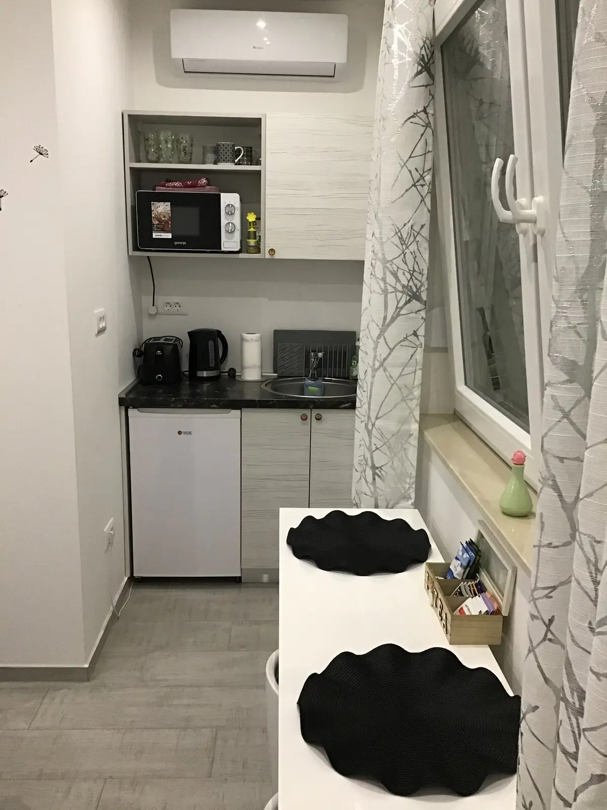 Maida's Place 2 (free secure gated parking)