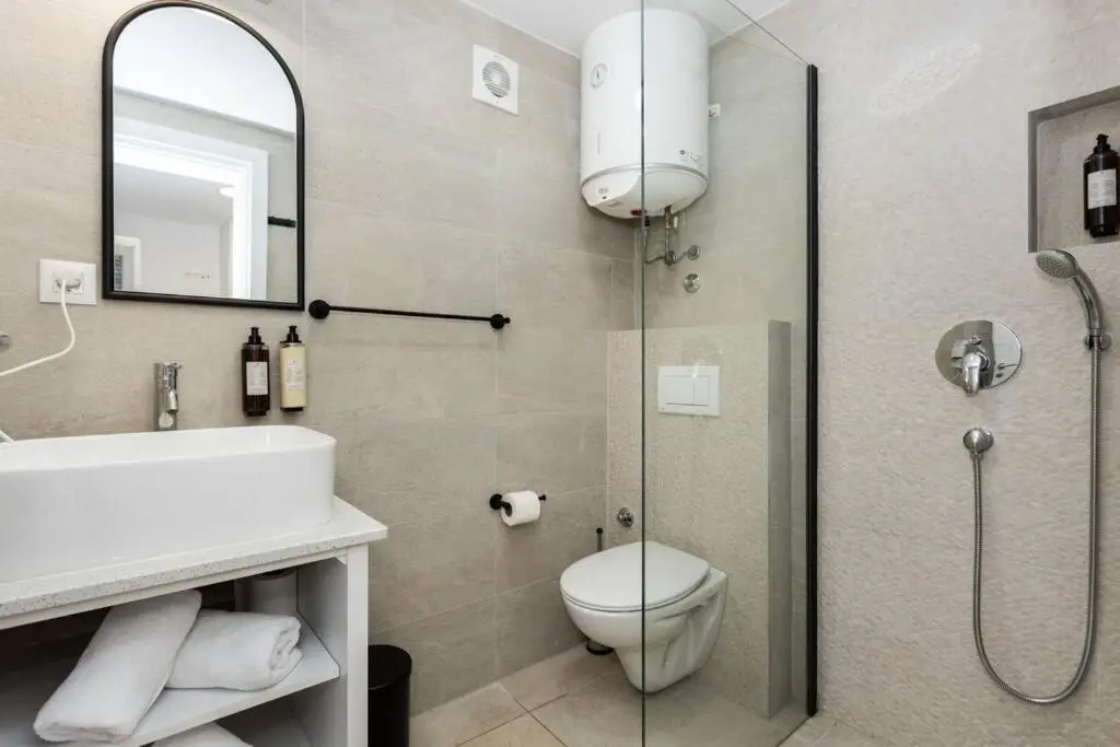Royal Grey Apartment