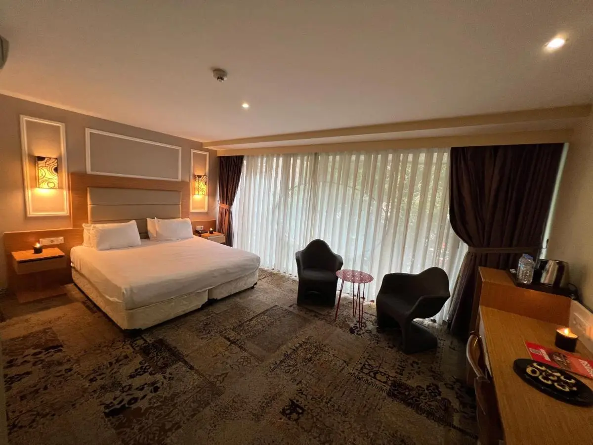 All Seasons Hotel