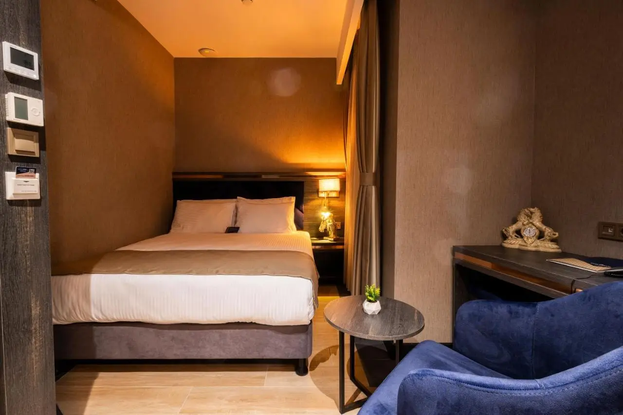 WestDoor Hotel