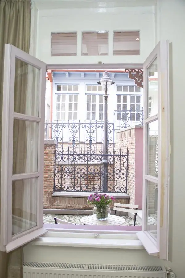 Apartment On Saadi Str Old Tbilisi