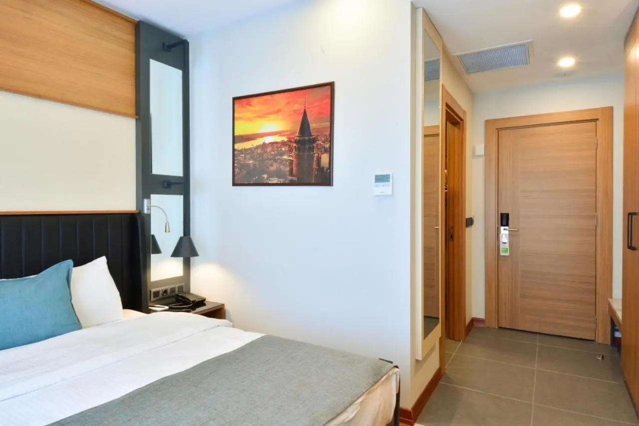 Expoist Hotel