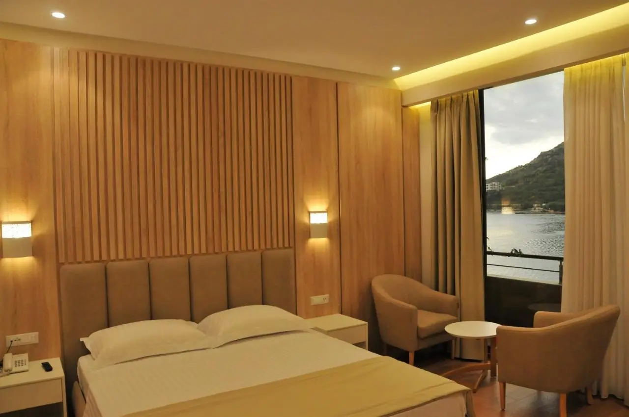 Paradise Beach Hotel