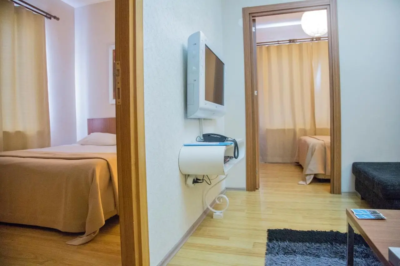 Airport Residence