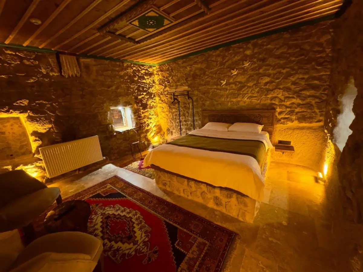 Euphoria Cave House