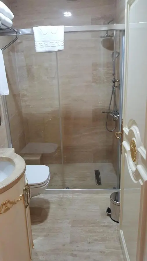 Best Town Hotel