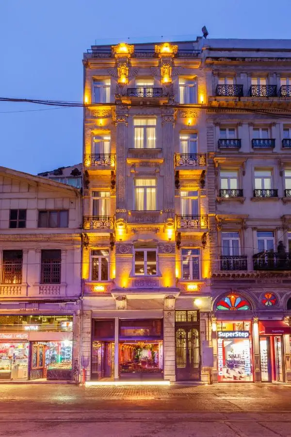 Ravouna 1906 Bosphorus Istanbul
