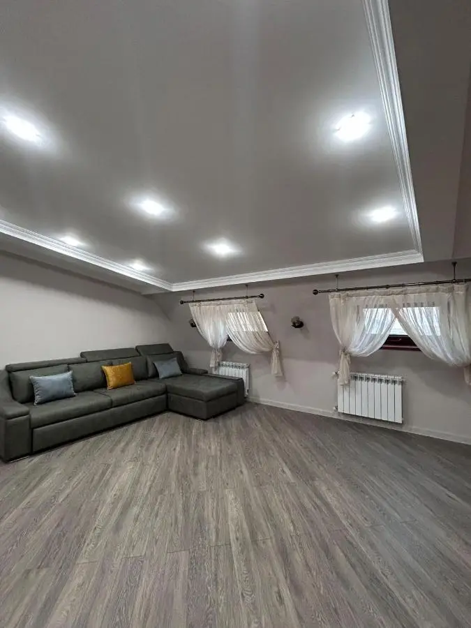 3 floors 4 bedroom seaside apart