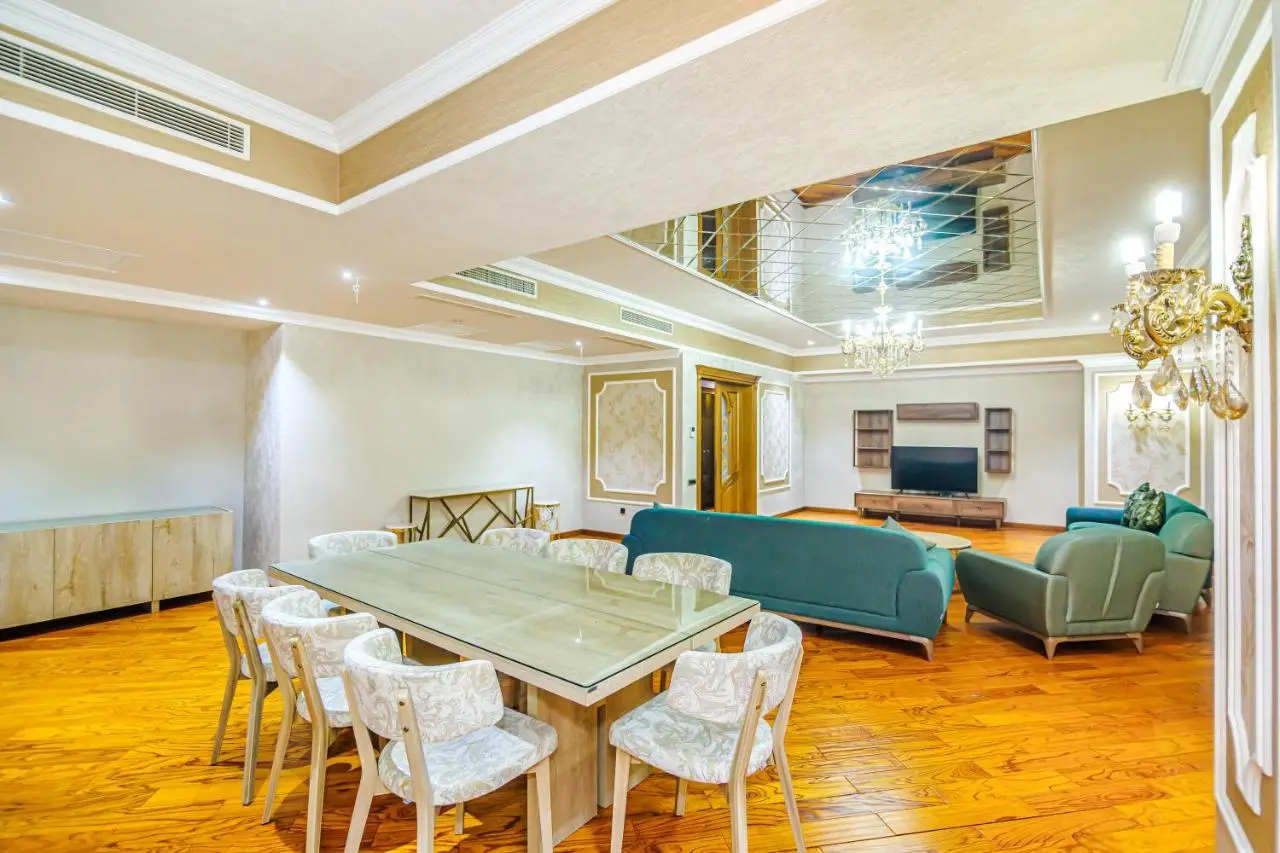 4 Bedroom Luxury Apartment on BAKU