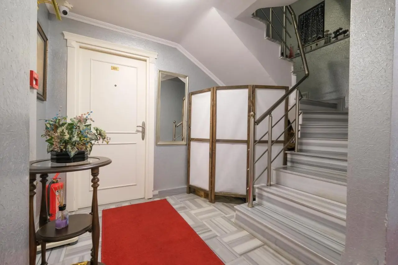 Loren Hotel&Suites
