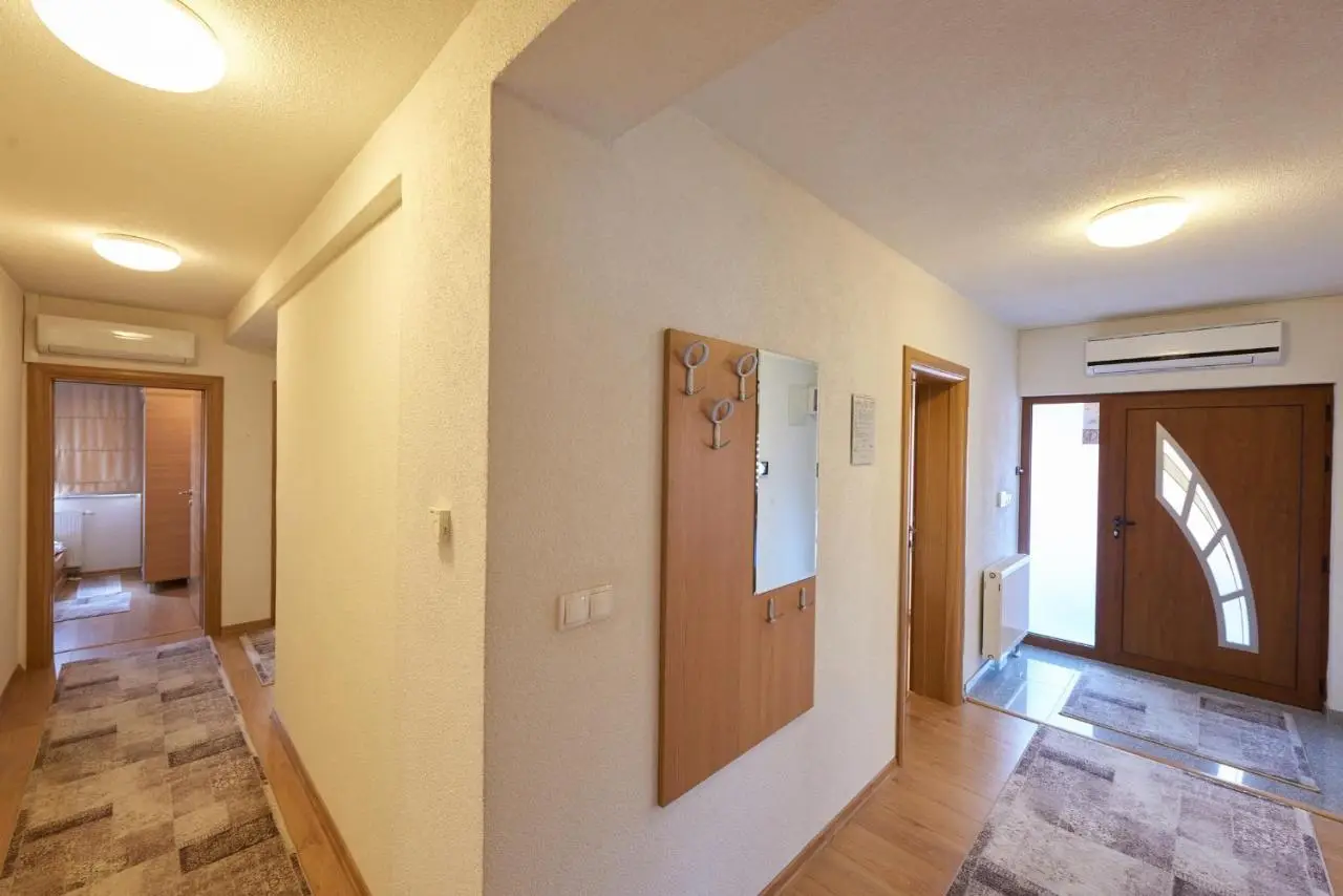 Grand Apartments