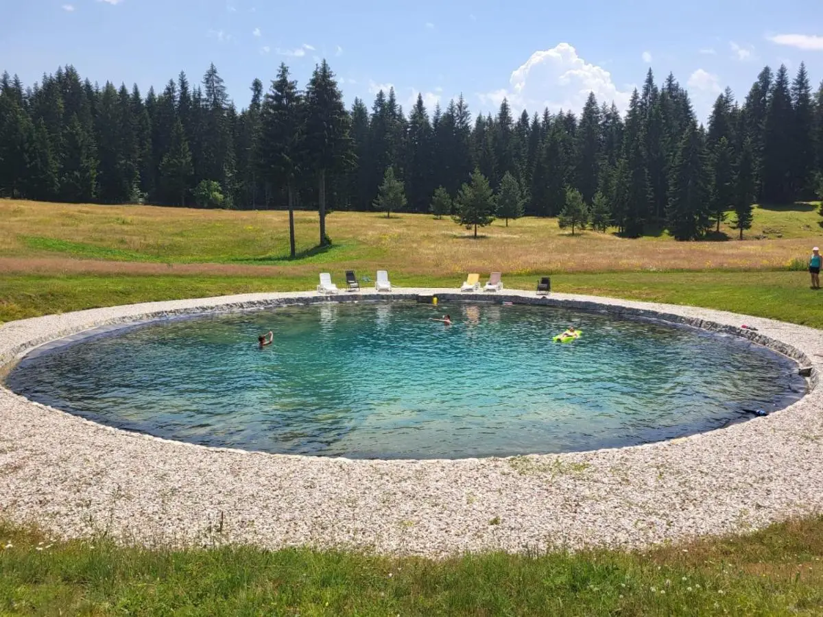 Apartmani Nišićka Oaza