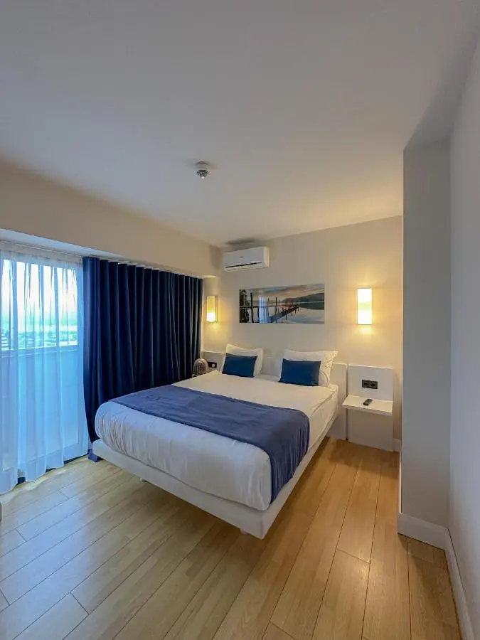 Luxury View Hotel