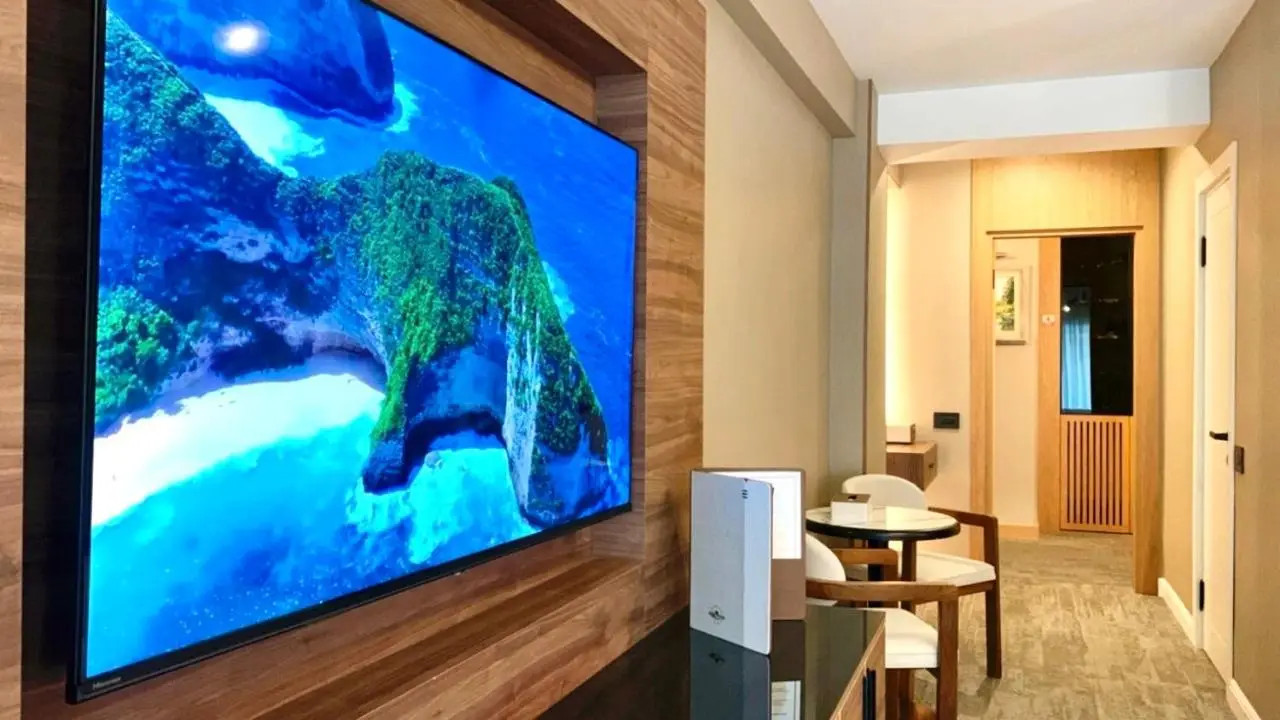 White Breeze Boutique Hotel